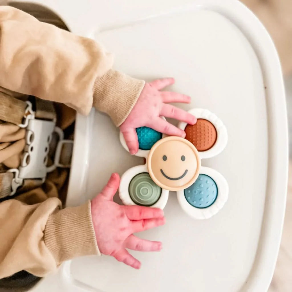 Smile Itzy Pop & Whirl™ Fidget Spinner Travel & Bath Toy