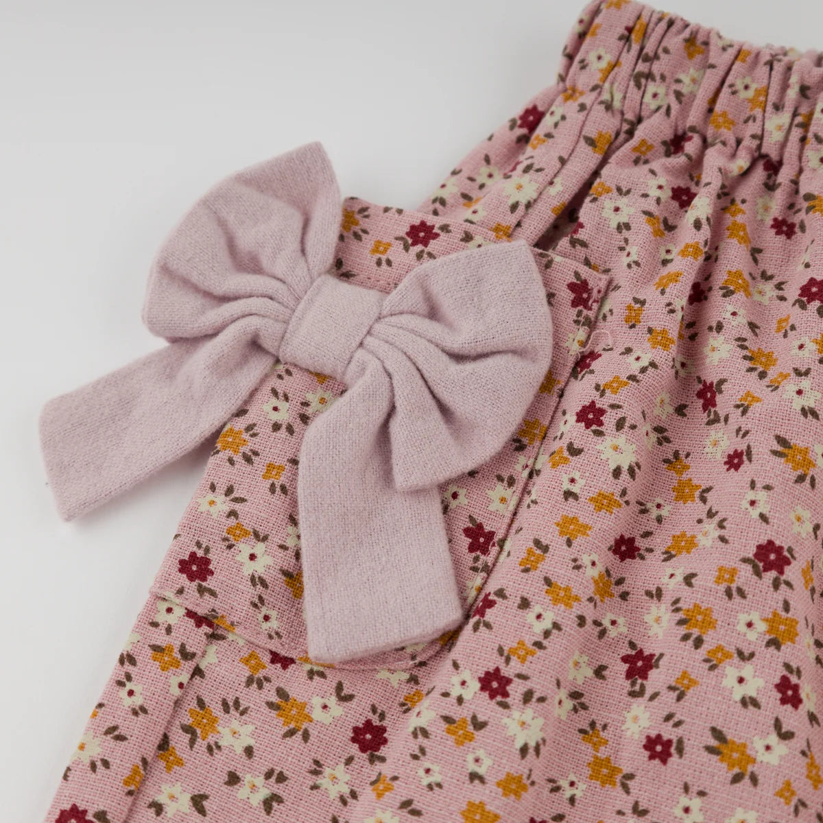 Side Pocket Pant With Bows & Daffodils | Blush