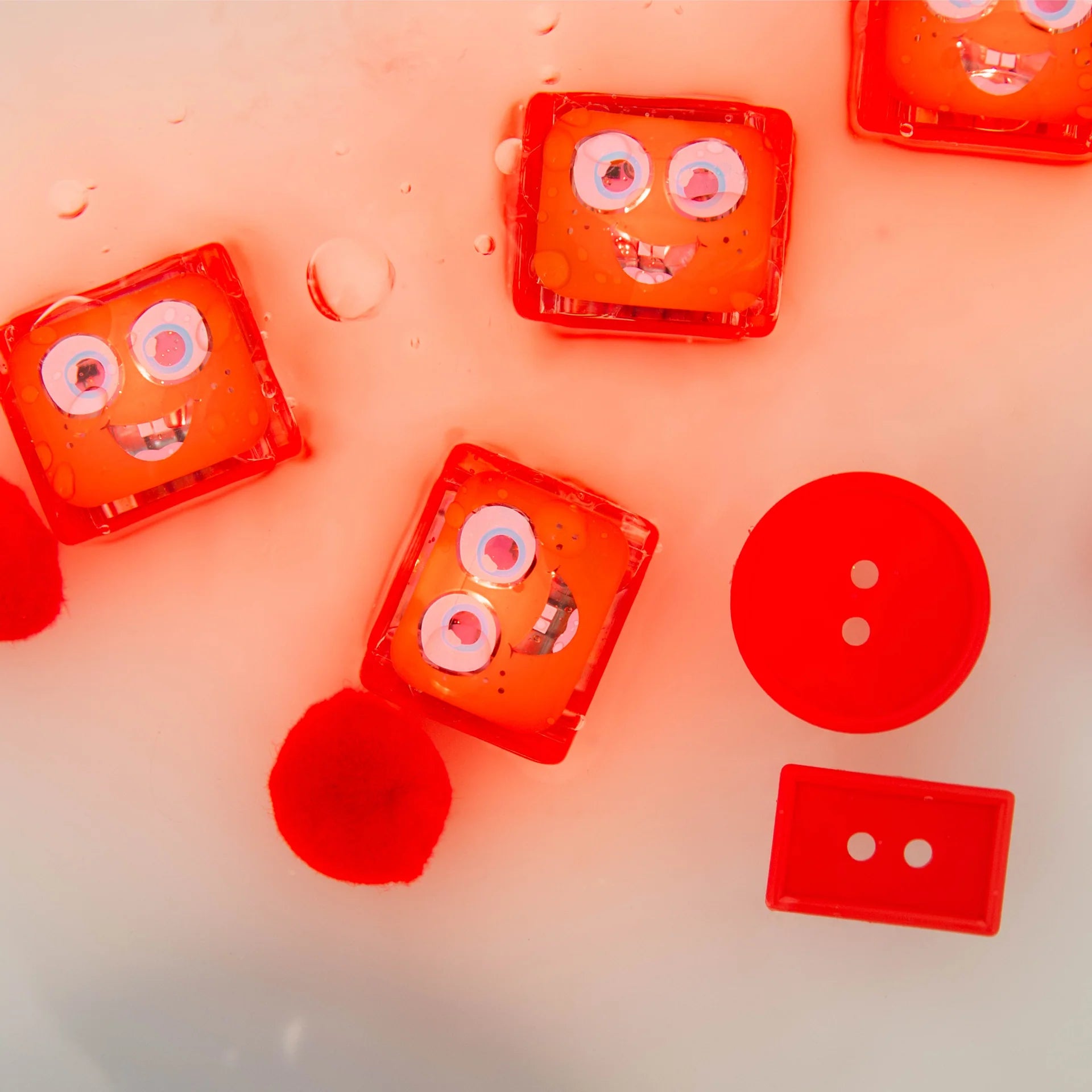 Sammy - Glo Pals Light-Up Cubes Sensory Toy