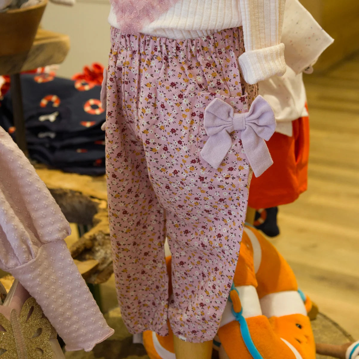 Side Pocket Pant With Bows & Daffodils | Blush
