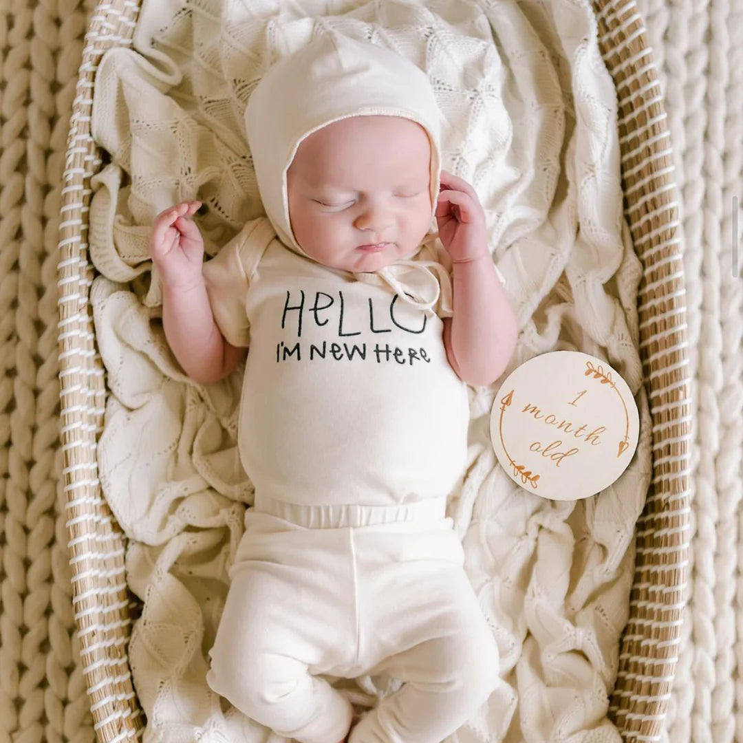 Hello Im New Here Organic Cotton Bodysuit | Short Sleeve